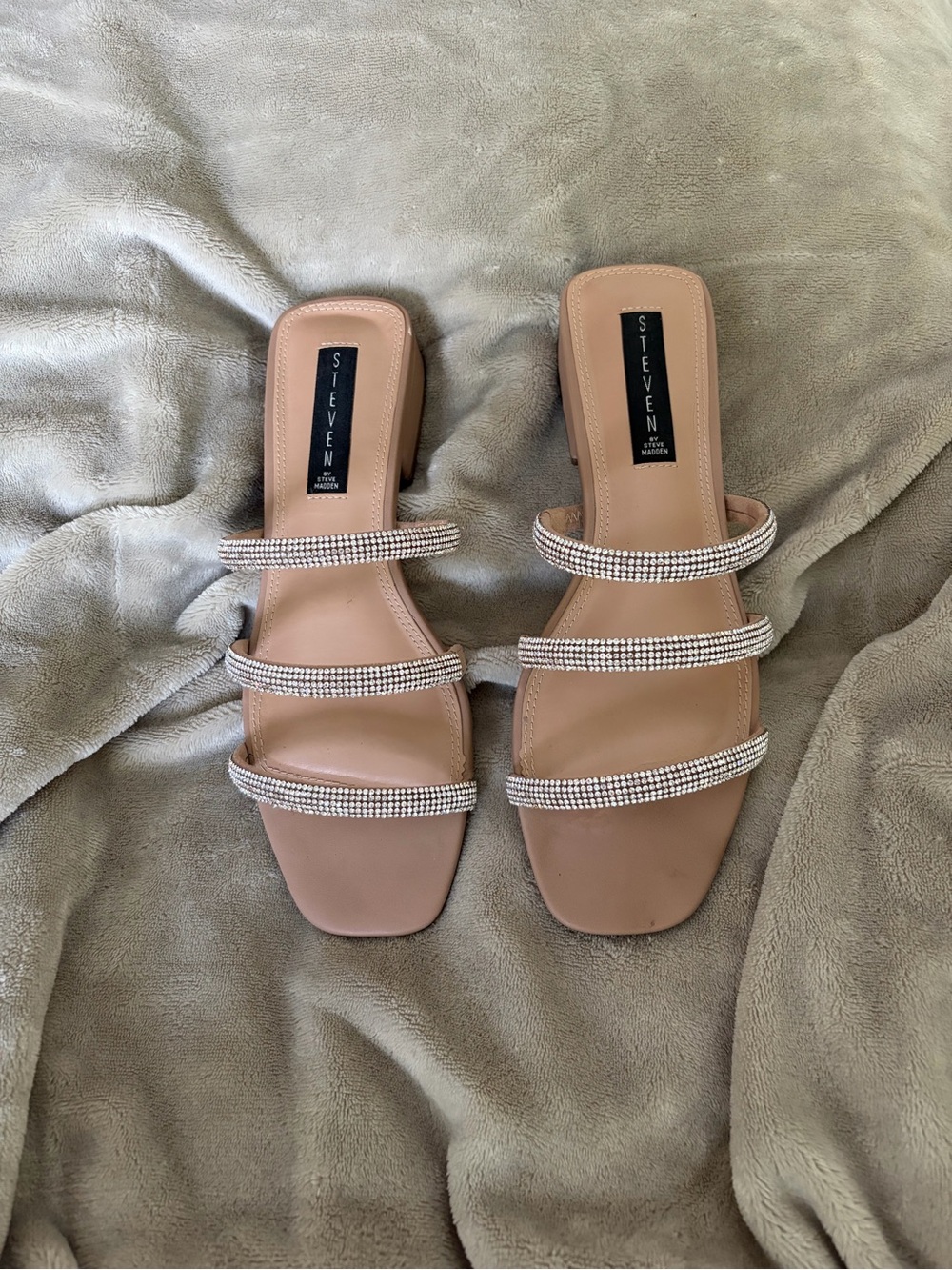 Hades size 9 by Steve Madden Blush Nude Rhinestone Triple-Strap Slide Sandals